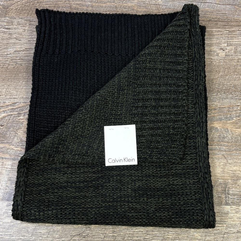Calvin Klein Ribbed Knit Scarf | Black & Olive Green | OS NWT